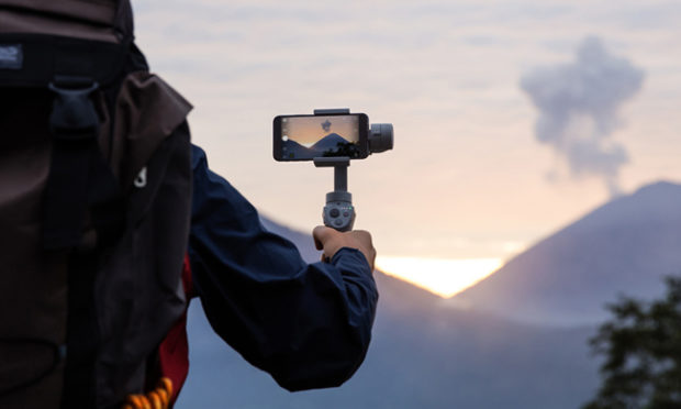 DJI stabilizza smartphone e fotocamere con Osmo Mobile 2 e Ronin-S