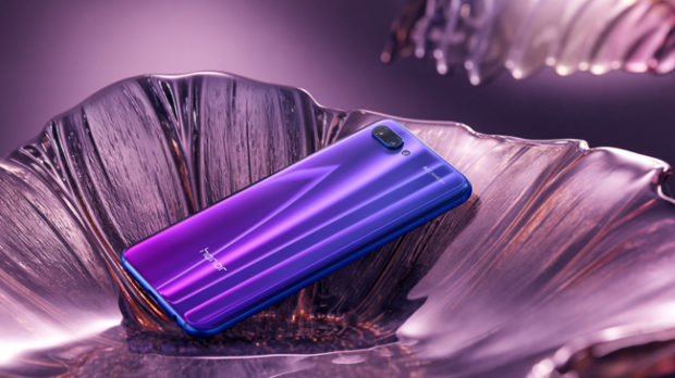Honor 10 è intelligente e colorato