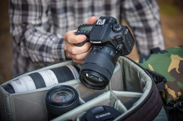 Canon, nuove reflex EOS 90D e mirrorless EOS M6 Mark II