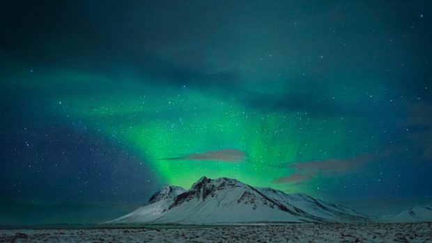 Whispers of Light, 33 immagini per il pianeta