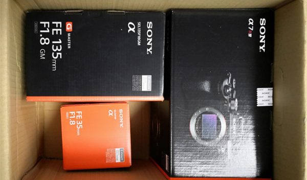 Sony Alpha 7R Mark IV Unboxing