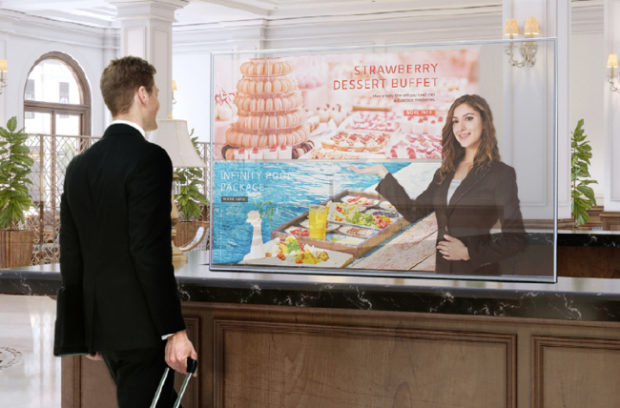 LG OLED Transparent Touch 55EW5TF-A: il display del futuro?