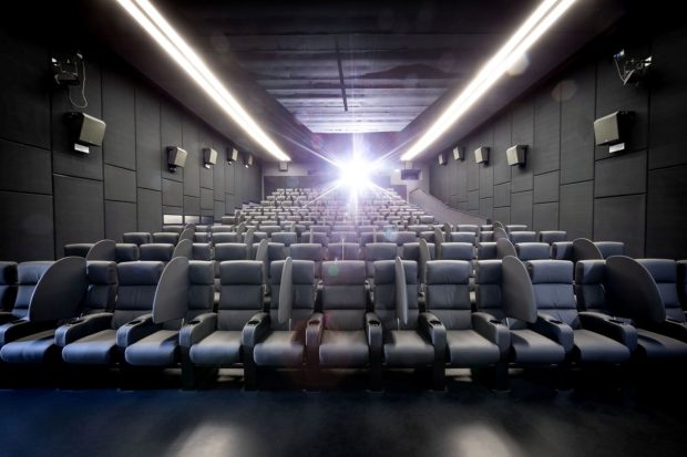 Al cinema in sicurezza: la soluzione Sonego Visionario