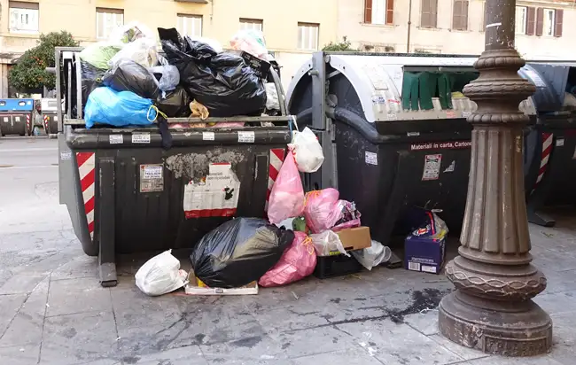 Monnezza a Roma