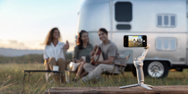 DJI OM4, nuovo stabilizzatore per smartphone