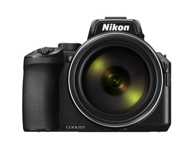 Nikon Coolpix P950, zoom 83x e 4K
