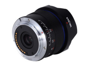 Per le fotocamere Micro Quattro Terzi, il produttore cinese Venus Optics, lancia un nuovo, originale, obiettivo, l’ultra wide compatto 10mm f/2 Zero-Distortion MFT