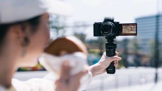 Sony Alpha ZV-E10, perfetta per i vlogger